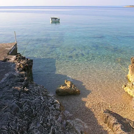 Seaside Family Friendly House With A Swimming Pool Cove Pernatice, Drvenik - 11590 Holiday home *