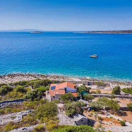 Seaside Family Friendly House With A Swimming Pool Cove Pernatice, Drvenik - 11590 Holiday home Veliki Drvenik