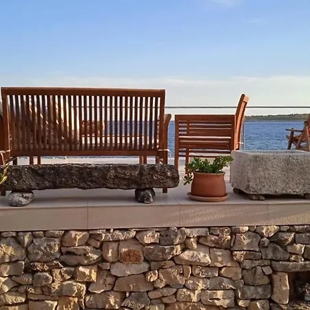 Seaside Family Friendly House With A Swimming Pool Cove Pernatice, Drvenik - 11590 Holiday home